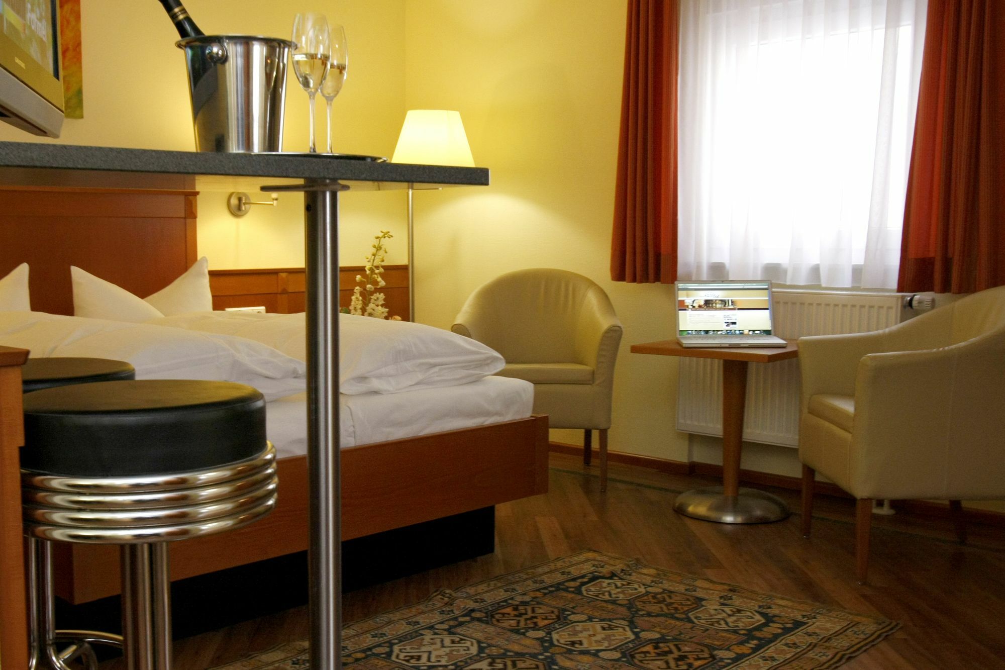 Apartment Hotel Kral - Business Hotel & Serviced Apartments Ερλάνγκεν Εξωτερικό φωτογραφία